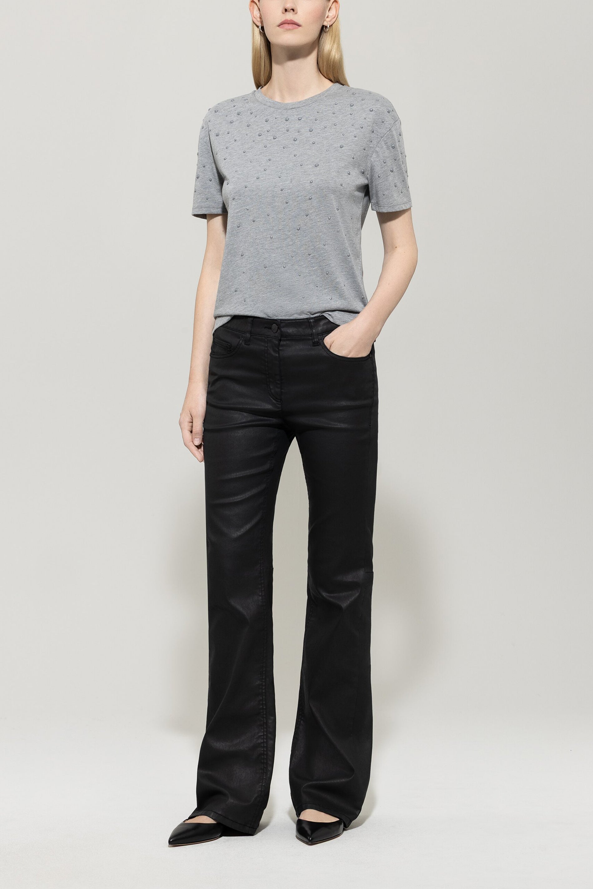 Camiseta con perlas