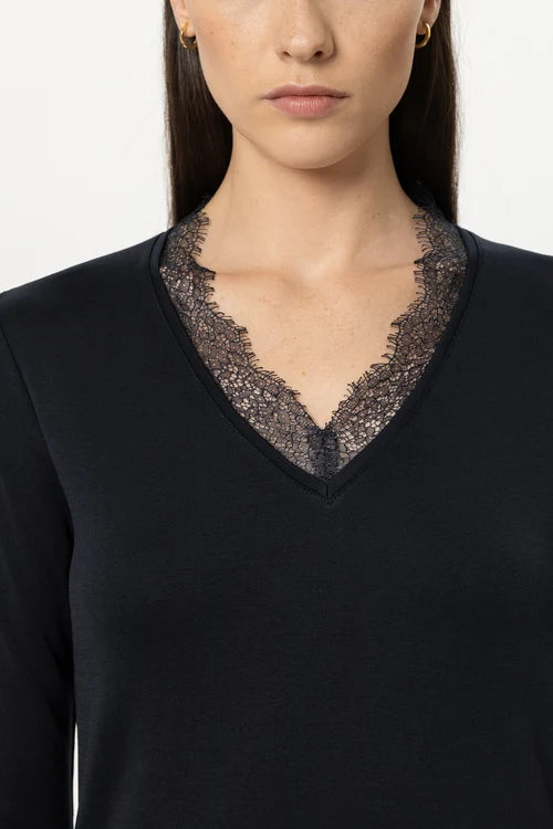 Camiseta con encaje