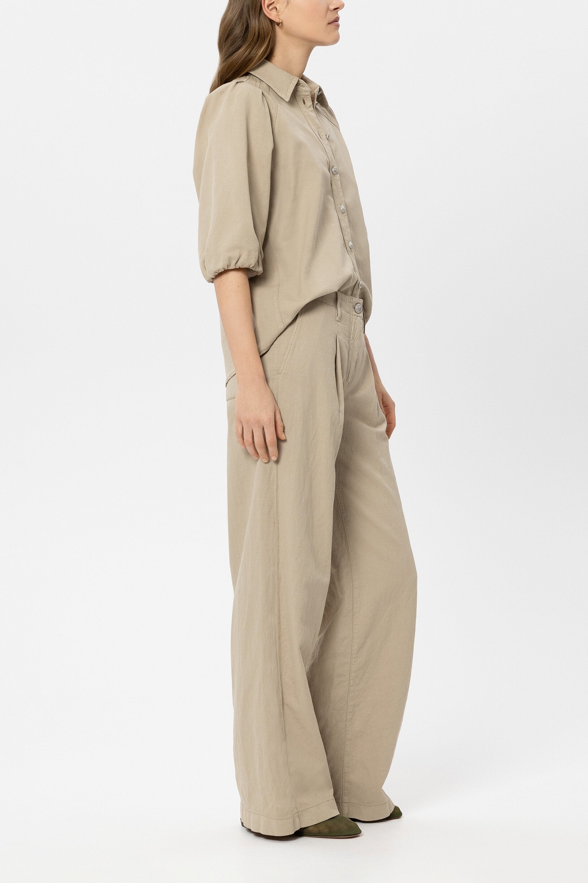 Pantalón de lino pinzas