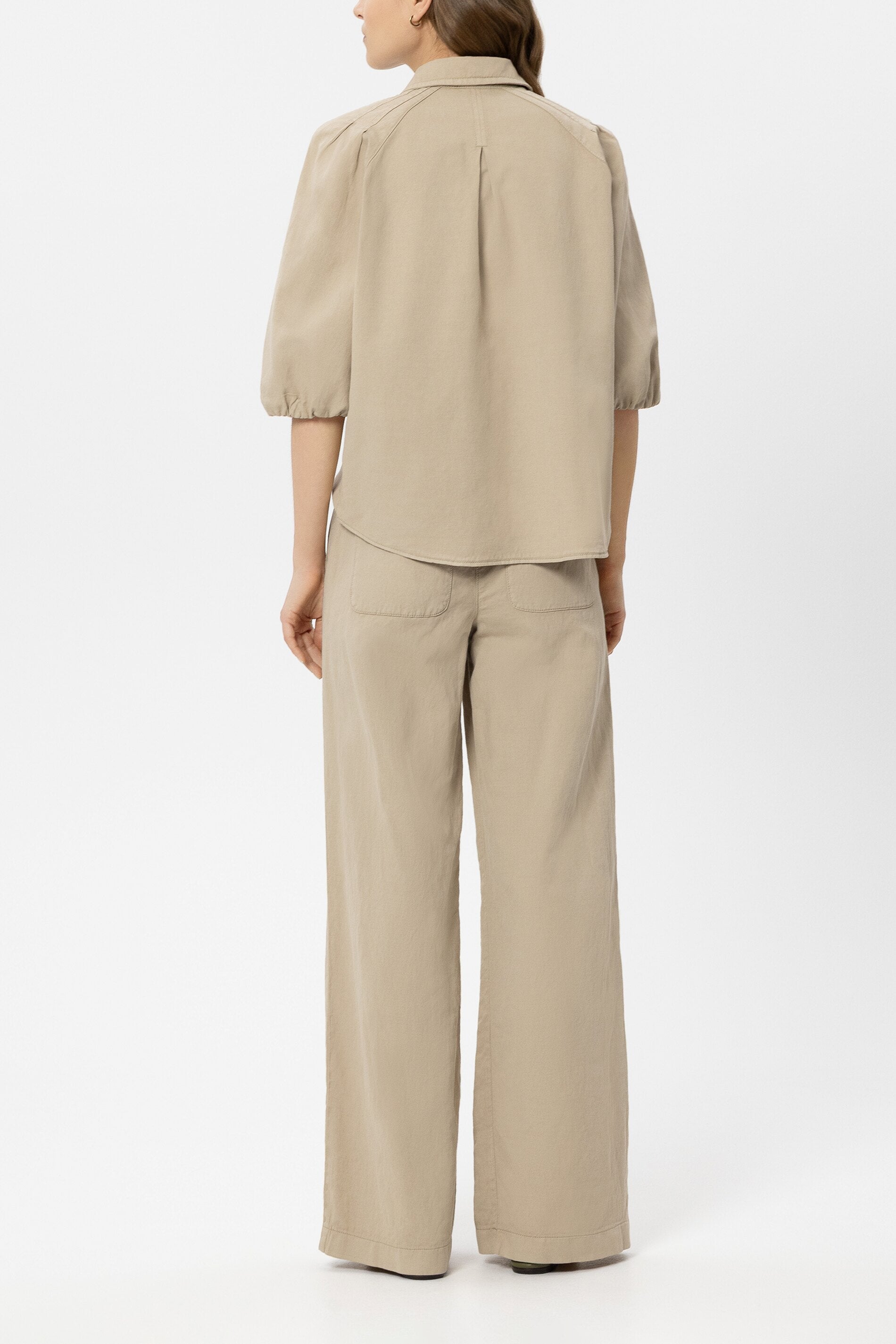 Pantalón de lino pinzas