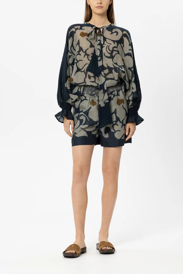Short floral
