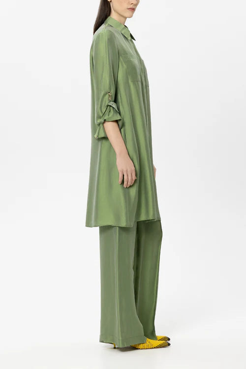 Vestido camisero de seda